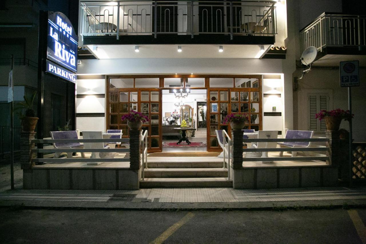 Hotel La Riva Giardini-Naxos Exterior foto
