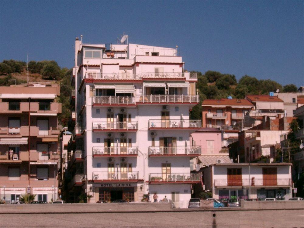 Hotel La Riva Giardini-Naxos Exterior foto