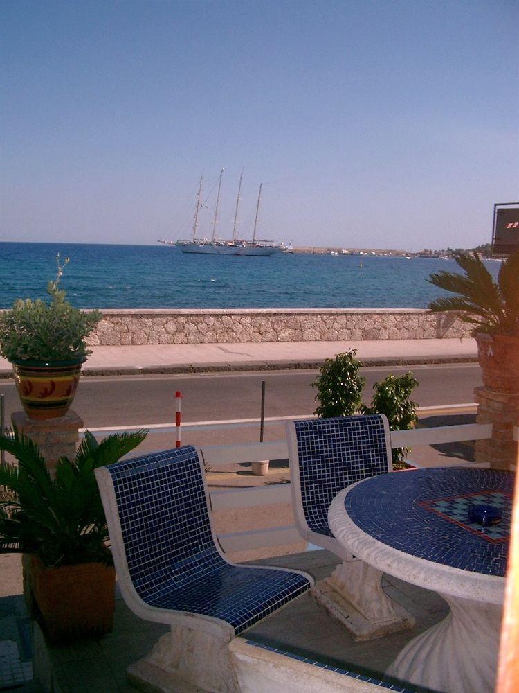Hotel La Riva Giardini-Naxos Exterior foto