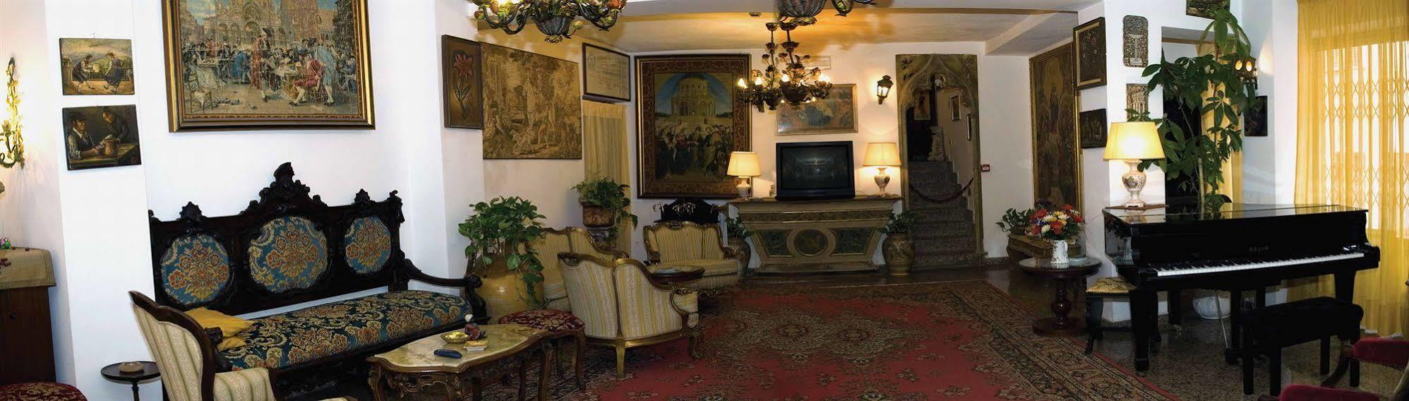 Hotel La Riva Giardini-Naxos Exterior foto